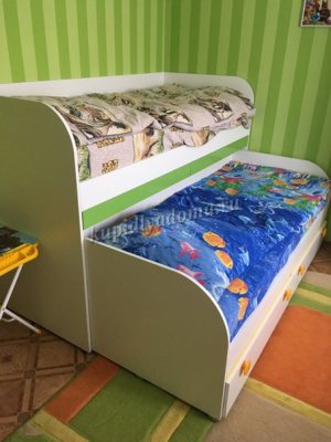 Кровать-стол  двухъярусная Мамба (Белый/Зеленый)